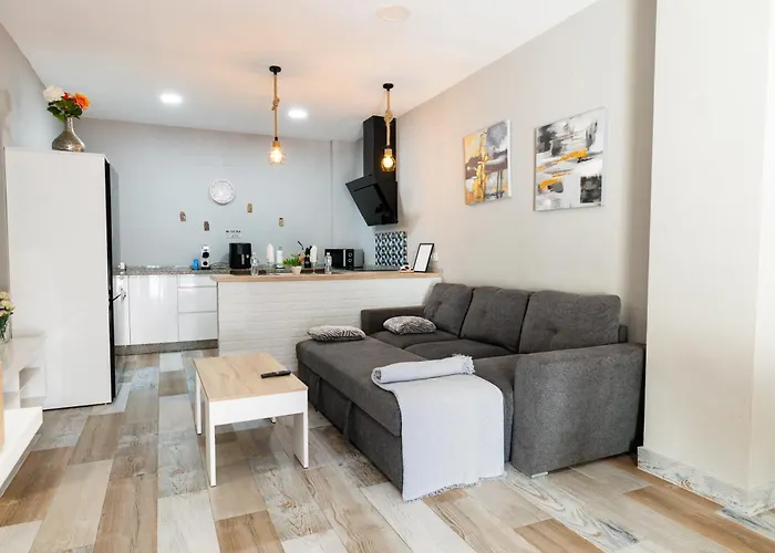 Con Piscina A 7 Minutos De La Playa *