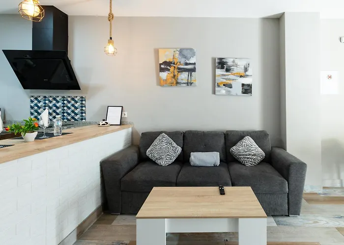 Con Piscina A 7 Minutos De La Playa Fuengirola